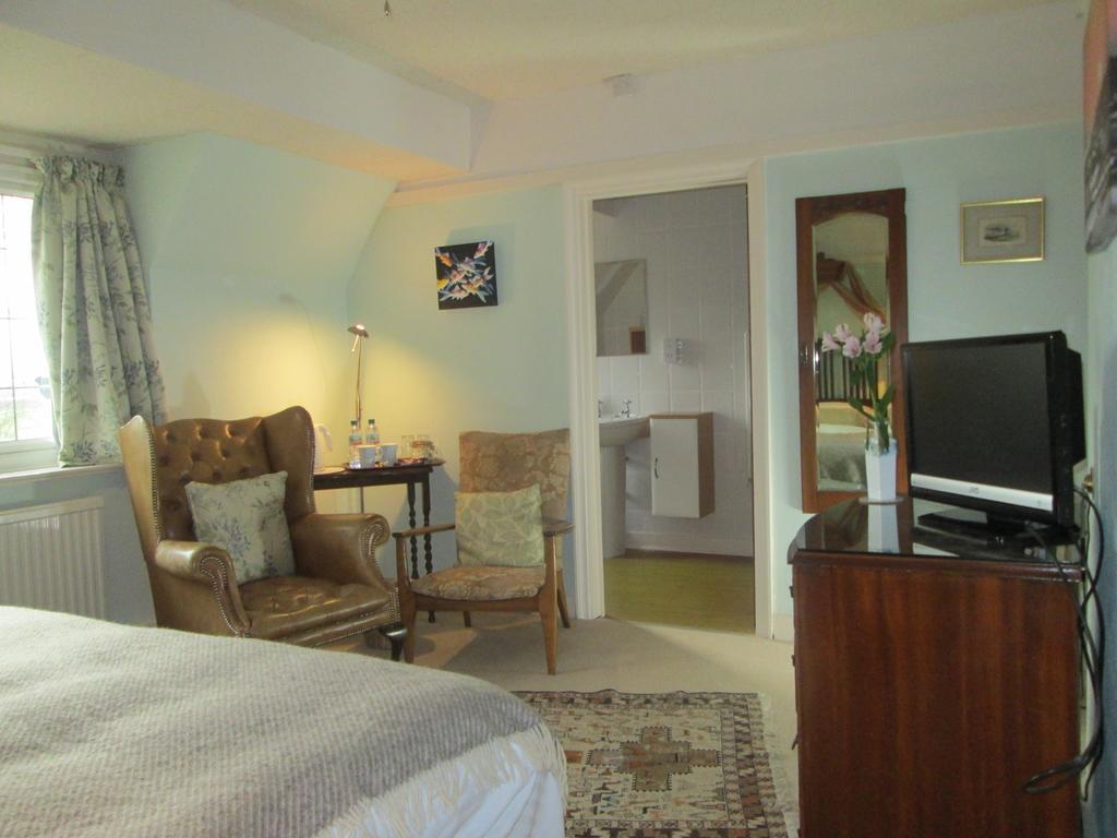 Crossways House Bed And Breakfast East Cowes Exterior photo